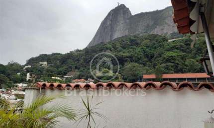 Cobertura Duplex em localização maravilhosa com vista para o cristo