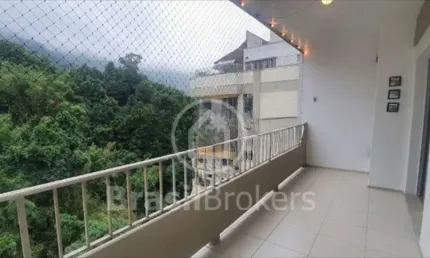 Rua Humaitá, apartamento 2 quartos, sendo 1 suíte, 2 vagas de garagem e Varandão com vista para o Cristo