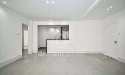 CHARMOSO APARTAMENTO NO FLAMENGO AO LADO DO ATERRO E DA PRAIA !!!