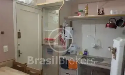 Flat no Summerville Apart, com vista verde no Bairro Vila Suíssa