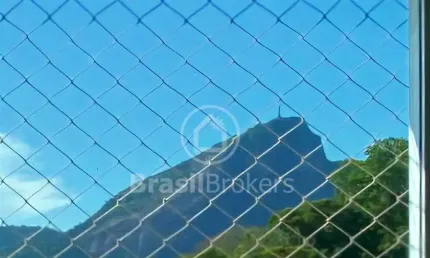 Apartamento 3 qts. reformado em andar alto com vistão livre para muito verde, Lagoa, Cristo