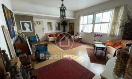 Leblon, 121 m², amplo, sala, 3 quartos e 1 vaga ! Frente com vista livre !