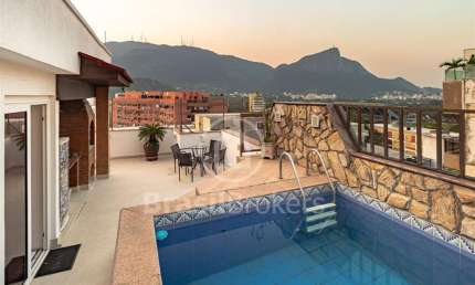 Cobertura duplex com linda vista do terraço, com piscina, sauna e churrasqueira, varandão, 3 quartos e 2 vagas !!