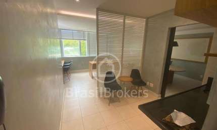 Sala Comercial à venda com 47,00m², copa e 2 lavabos em Barra da Tijuca