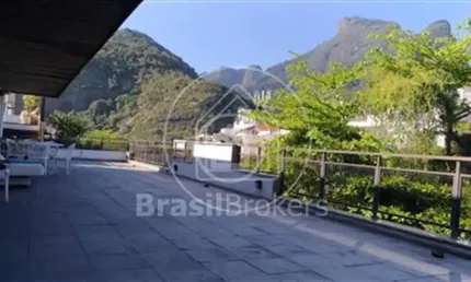 Cobertura Linear à venda com 768,00m² no Jardim Oceanico rj