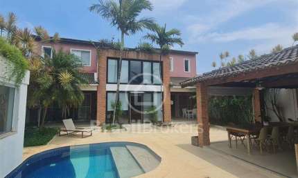 3 casa duplex no mesmo terreno para TODA a sua família