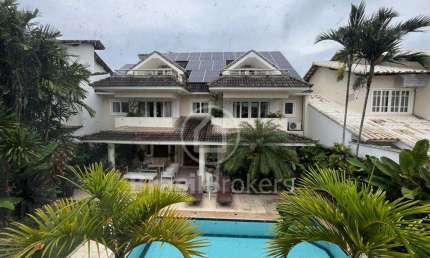 Casa Duplex mais sotão -  Condomínio Santa monica - Barra da Tijuca