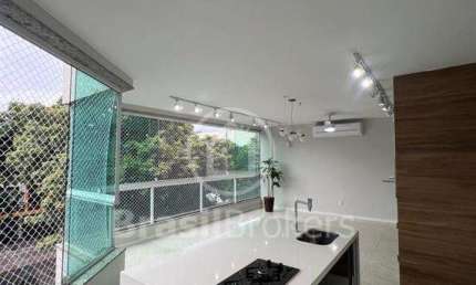 Apartamento incrível com varandão no Recreio dos Bandeirantes