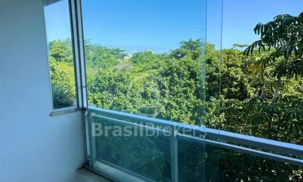 More em um paraíso na Barra da Tijuca! Apartamento com lazer completo e vista espetacular!