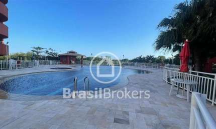 Apartamento de 3 quartos com 2 suites , 114m2 , com armários - Barra Olímpica