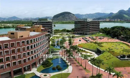 Sala Comercial Mobiliada no Centro Empresarial Mario Henrique Simonsen – Barra da Tijuca