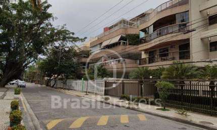 RECREIO,  apartamento de 2 quartos/suite 72m2  -  varanda - Próximo a Praia  600 mil