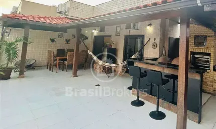 Cobertura LINEAR, 3 quartos, 1 suite, 260m2, 2 vagas.