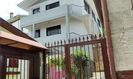 Casa para Venda em Caxias do Sul, São José, 8 dormitórios, 3 banheiros, 6 vagas