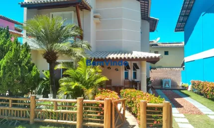 Casa Duplex em Condomínio Fechado com 4/4 + Suíte com Closet em Stella Maris