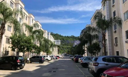 Excelente apartamento em condomínio fechado a 10 minutos do Park Shopping!
