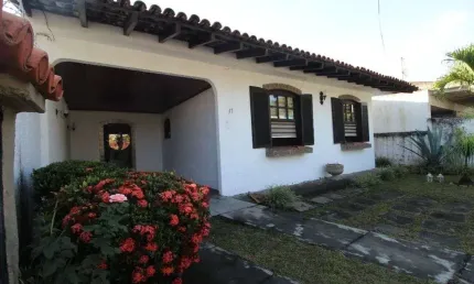 Excelente casa linear com 3 dormitórios em campo grande-rj