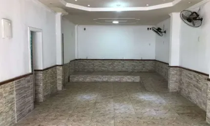 Excelente loja bem localizada ao lado de farto comercio!