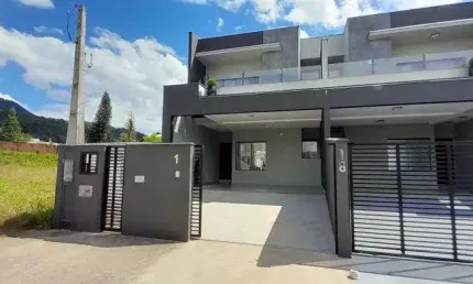 Geminado Duplex à Venda no Bairro Jaraguá 99 em Jaraguá do Sul / SC