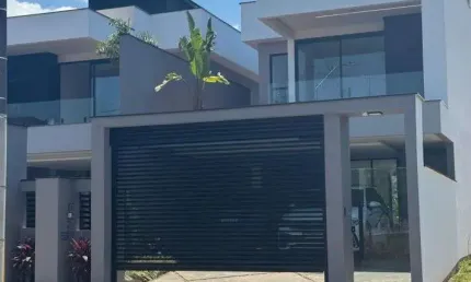 Sobrado Alto Padrão com 165 m2 à Venda em Jaraguá do Sul / SC