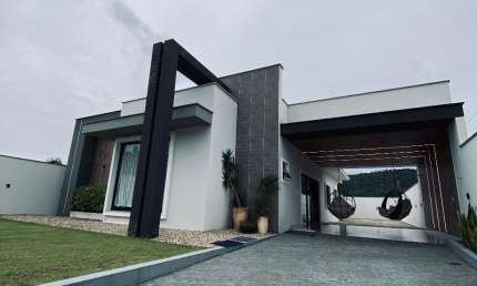 Belíssima casa MOBILIADA em Massaranduba / SC - Bairro Patrimônio