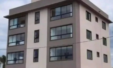 Apartamento mobiliado e climatizado a 250 mts da praia - Balneário Piçarras