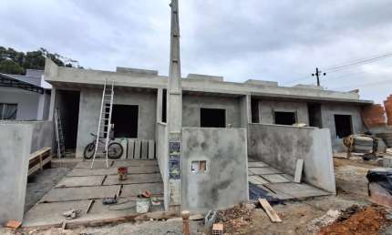 Aconchegante geminado a venda em Três Rios do Norte