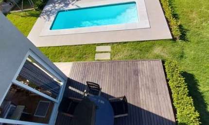 Alugo casa c/ 5 dorm.  mobiliada + piscina, para locação no Cond. Caledônia