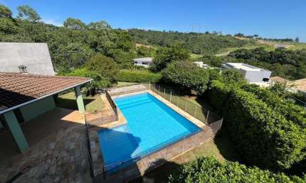 Casa de 360 m2 mobiliada c/ 4 suítes + piscina no Residencial dos lagos