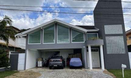 Casa de 580 m2 c/ 4 suítes mobiliada + piscina no Portal do Paraíso 2 em Jundiaí