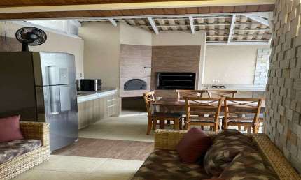 Vendo casa de 120 m2 mobiliada com 3 dorm. no Cond. Canto da Natureza/Jundiaí