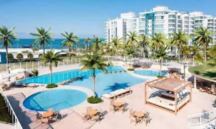 Apt. de 158 m2 mobiliado c/ 3 suítes no Brava Beach