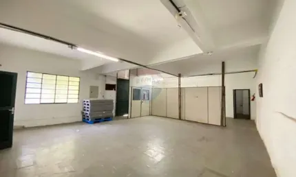 Galpão Comercial à venda com 2 Andares, escritório, 10 Vagas e 329m²  em Olaria!