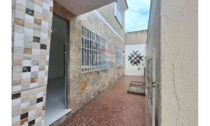Apartamento Tipo Casa Térreo com 2 Quartos Reformado na Penha – Ótima Localização