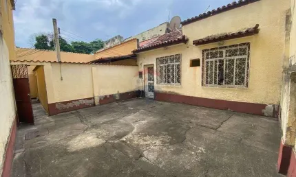 Casa  de fundos - Rua Cintra na Penha Circular  - com Quintal  80m2 -   R$ 205.000