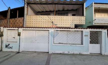 Olaria: Casa Duplex p/ 2 Famílias ou Investimento C/ 4 Quartos e Vaga | 2 Aptos Independentes