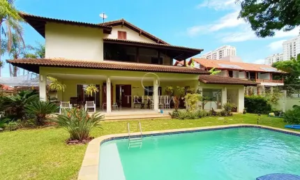 Casa em Condominio em Barra da Tijuca  -  Rio de Janeiro
