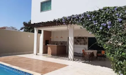 Casa com 3 dormitórios à venda por R$ 2.300.000,00 - Jardim Indaiá - Uberlândia/MG