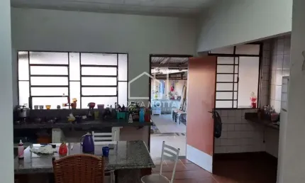 Sobrado Residencial à venda, Nossa Senhora das Graças, Uberlândia - SO0027.
