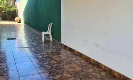 Casa com 3 dormitórios à venda por r$ 600.000,00 - segismundo pereira - uberlândia/mg