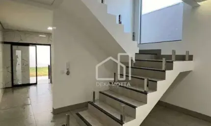 Sobrado com 3 dormitórios à venda, 147 m² por R$ 750.000,00 - Santa Mônica - Uberlândia/MG