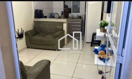 Casa com 2 quartos à venda na Vila Saraiva, Uberlândia 