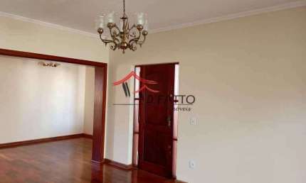 Casa próxima a Rua Otávio Pinheiro Brisola e Nações Unidas