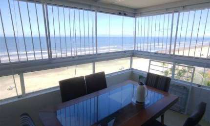 EXCELENTE APARTAMENTO COM 3 DORMITÓRIOS NO BAIRRO SOLEMAR EM PRAIA GRANDE!