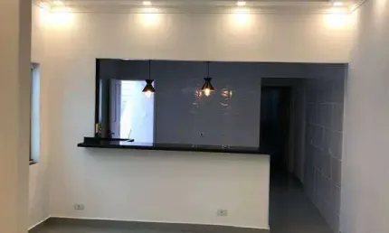 Excelente casa Isolada, 03 Dormitorio, 03 Suite, 01 Banheiro, 01 cozinha, 03  Vagas de garagem, O imóvel está localizado na Vila Caiçara, bairro que vem recebendo cada vez mais investimentos na infrae