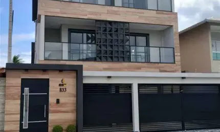 Excelente duplex de condomínio sendo 02 suítes, 02 sacadas, 01 lavabo e churrasqueira. O imóvel está localizado na Vila Mirim, localização que recebeu diversos investimentosna infraestrutura,proporcio