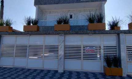 Excelente casa de condomínio sobreposta baixa no Vilamar na Vila Caiçara.