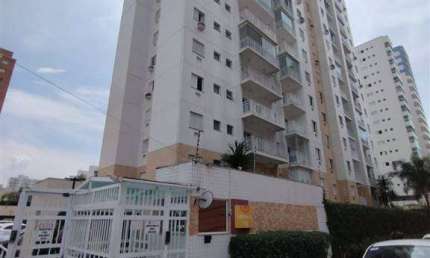 Excelente apartamento amplo e arejado com 02 dormitórios, sendo 01 suíte, sacada envidraçada.  O imóvel está localizado na Cidade Ocian, bairro mais tradicional de Praia Grande, que se destaca pelo co
