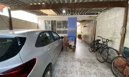 Casa com 2 quartos à venda na Rua Melvi, 94, Jardim Melvi, Praia Grande