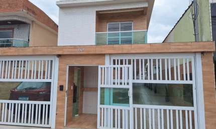 Casa para Locação em Santos, Estuário, 2 dormitórios, 1 suíte, 3 banheiros, 1 vaga